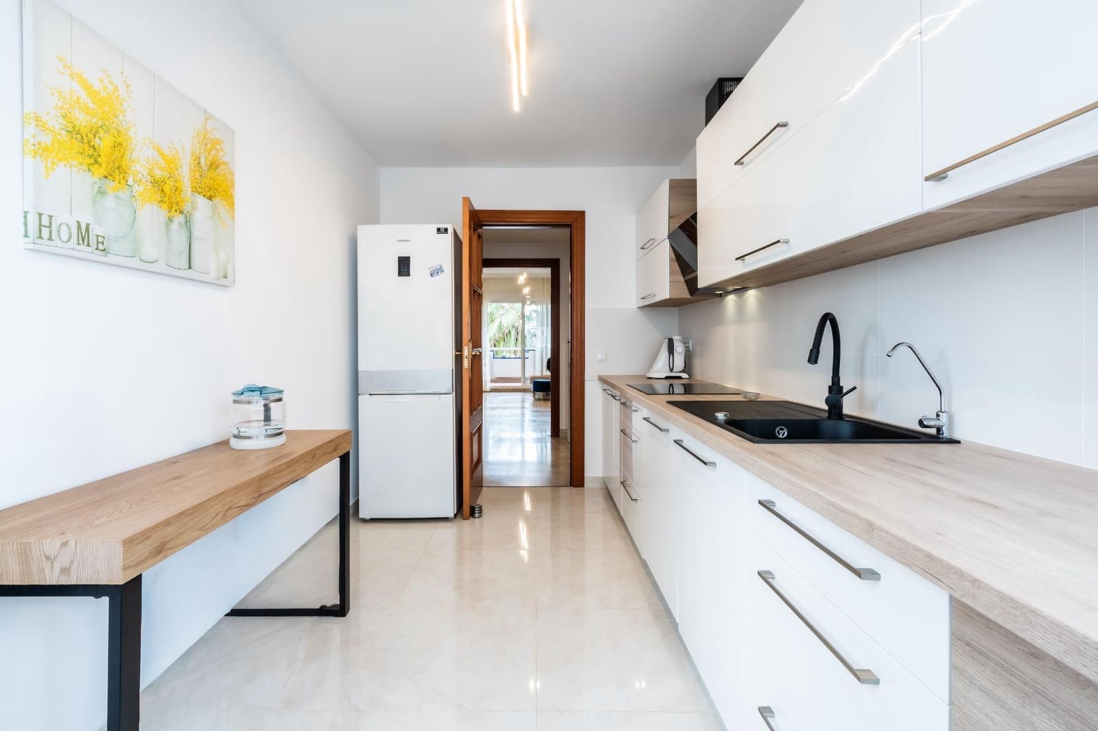 2 bedroom Apartment for sale in Los Cristianos with pool - € 485,000 (Ref: 9449382)