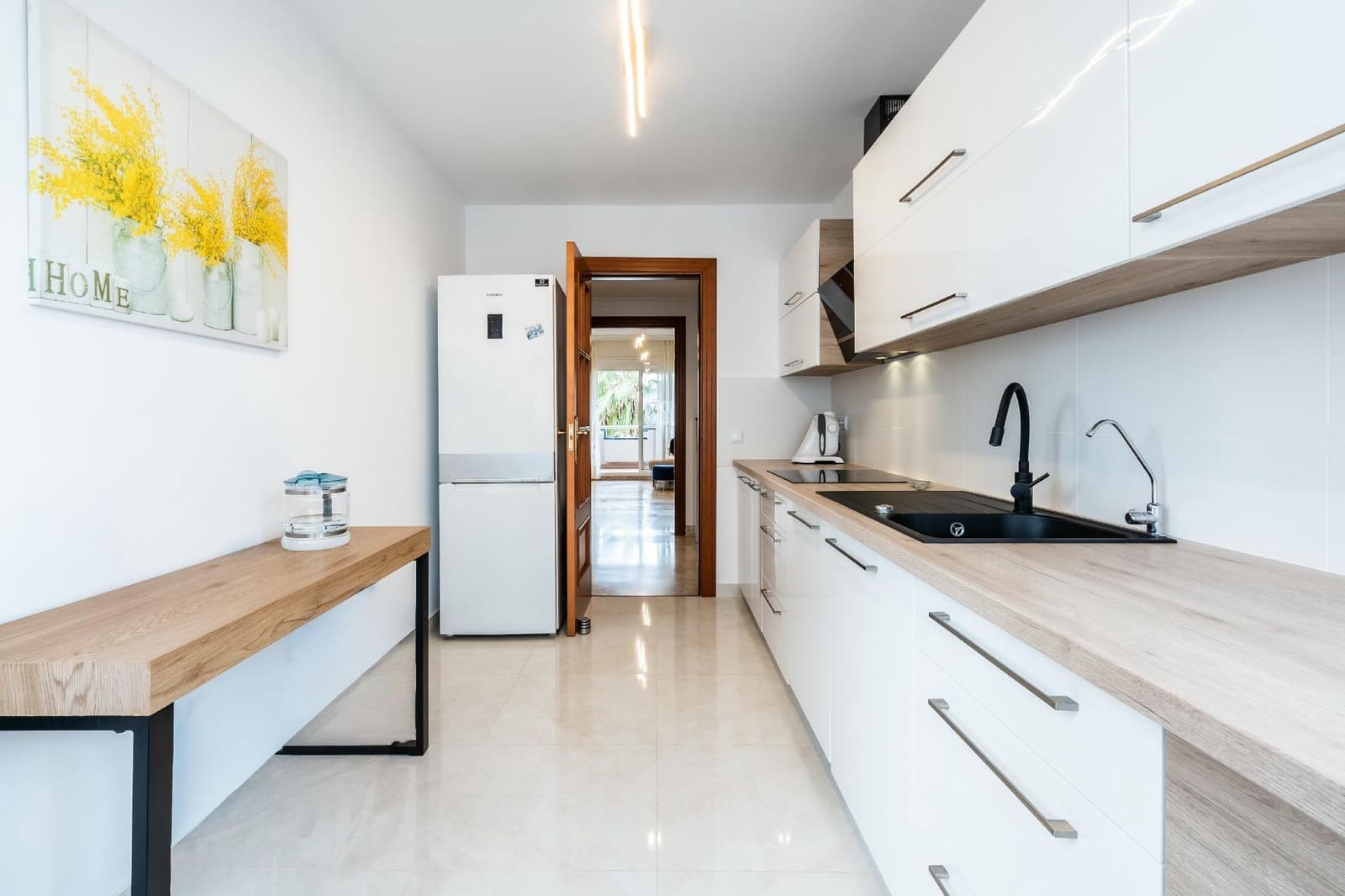 2 bedroom Apartment for sale in Los Cristianos with pool - € 485,000 (Ref: 9449382)