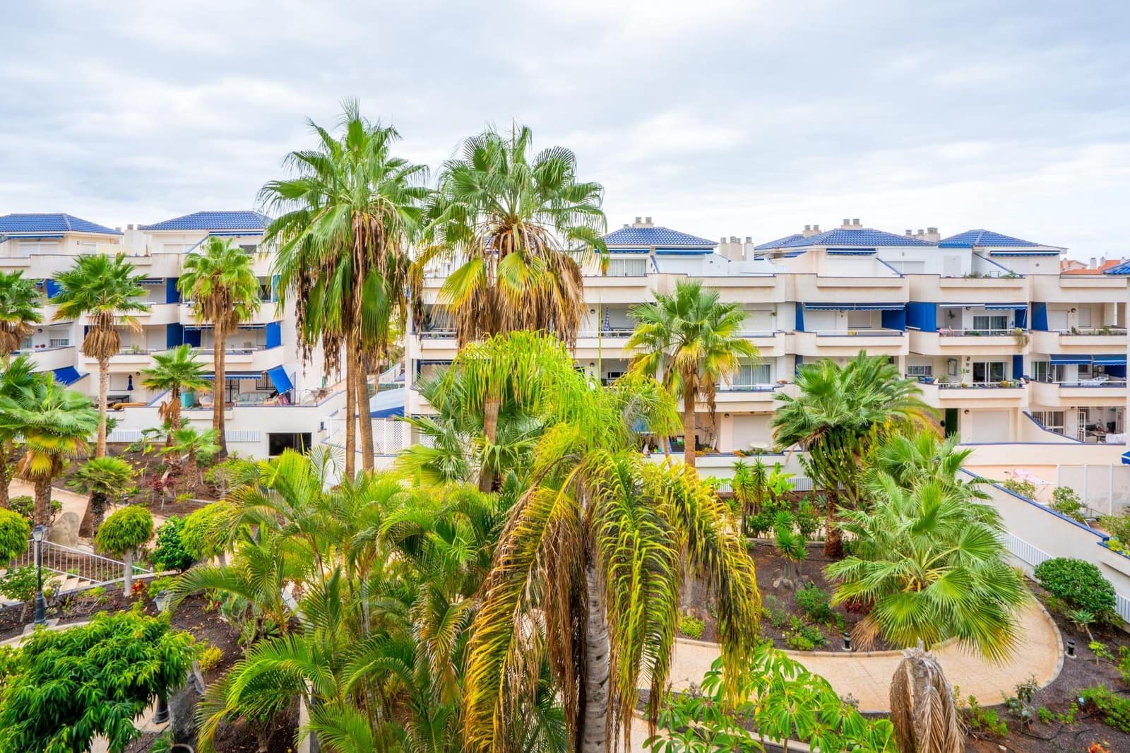 2 bedroom Apartment for sale in Los Cristianos with pool - € 485,000 (Ref: 9449382)