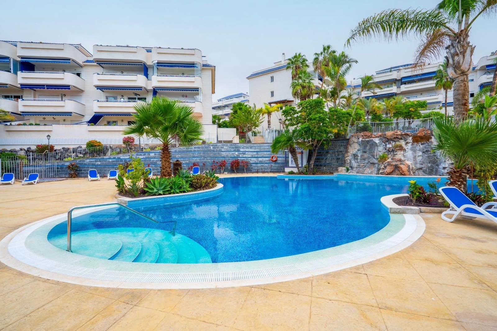2 bedroom Apartment for sale in Los Cristianos with pool - € 485,000 (Ref: 9449382)