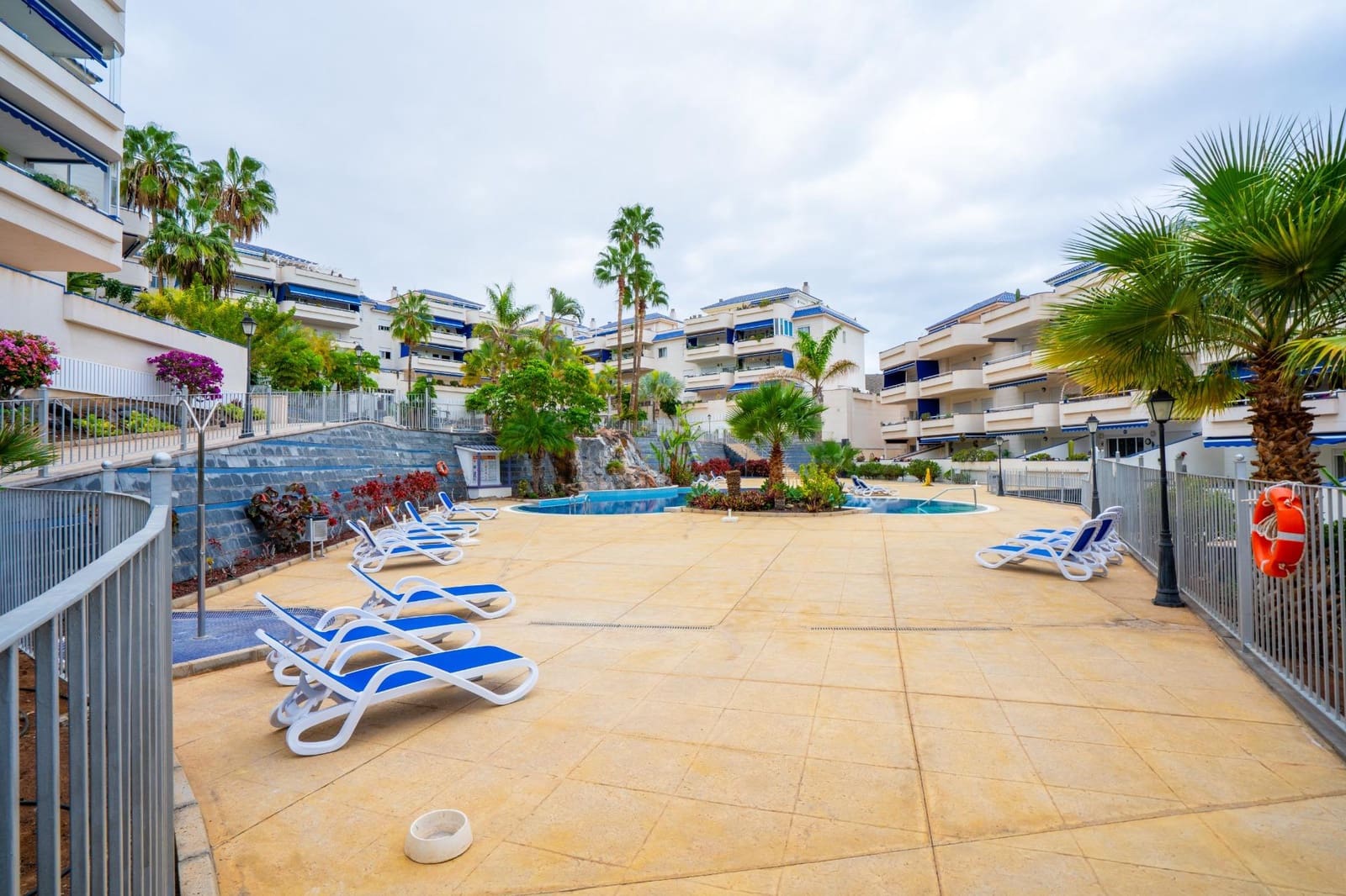 2 bedroom Apartment for sale in Los Cristianos with pool - € 485,000 (Ref: 9449382)