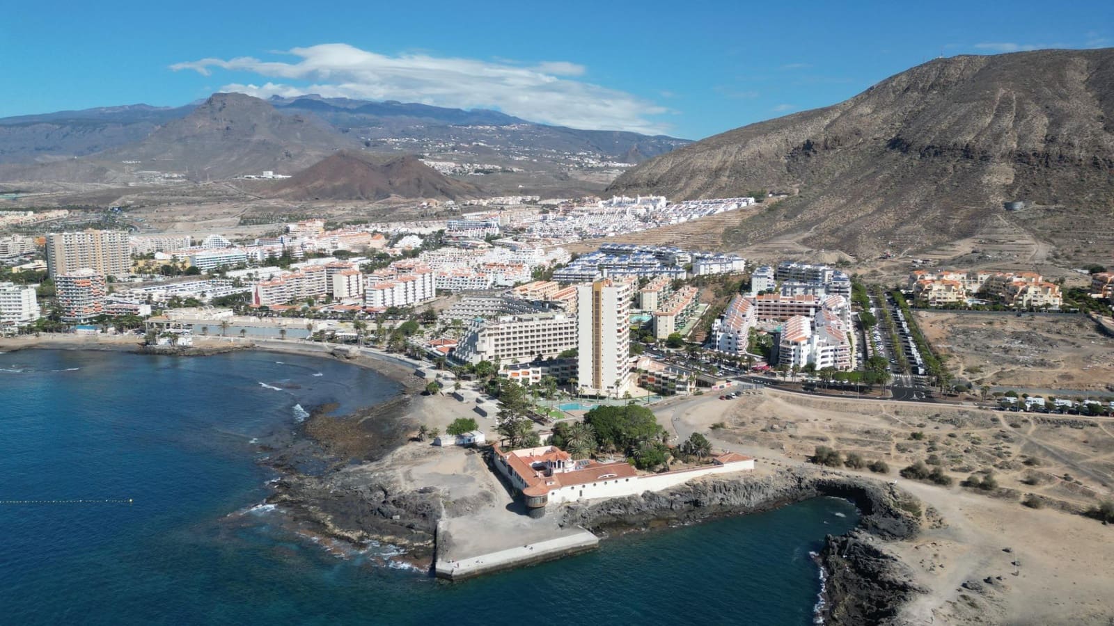 2 bedroom Apartment for sale in Los Cristianos with pool - € 485,000 (Ref: 9449382)