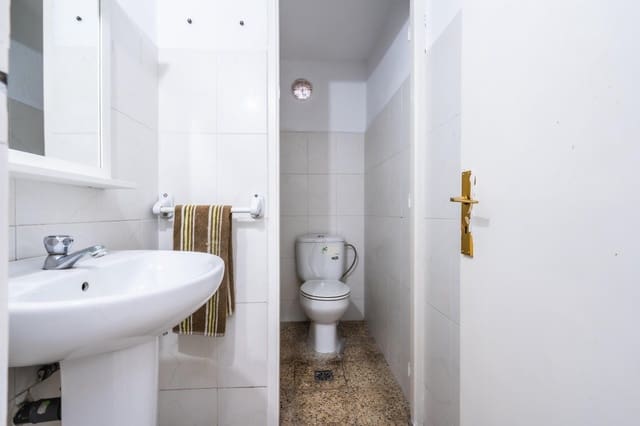 Kaupallinen vuokrattavana paikassa San Cristóbal de La Laguna - 1 200 € (Ref: 9470468)