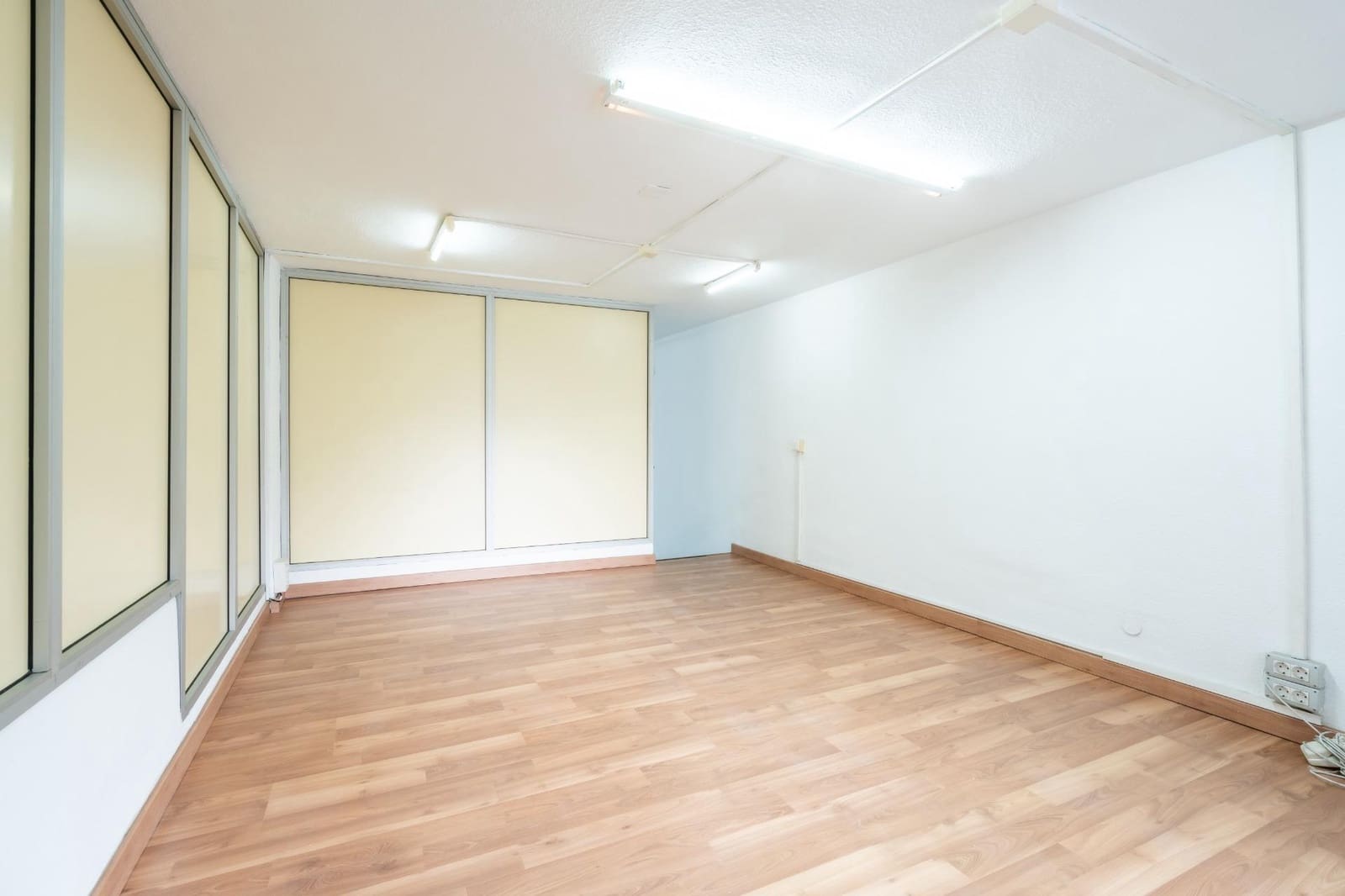 Comercial para arrendar em San Cristobal de La Laguna - 1 200 € (Ref: 9470468)