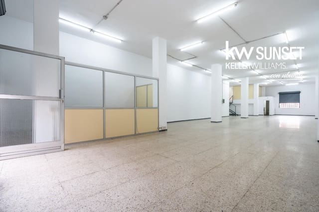 Kaupallinen vuokrattavana paikassa San Cristóbal de La Laguna - 1 200 € (Ref: 9470468)