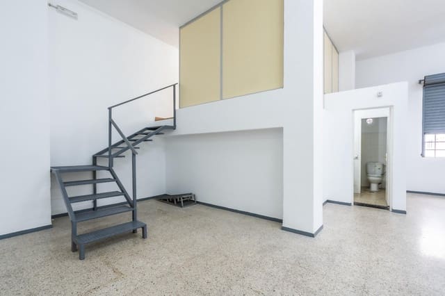 Kaupallinen vuokrattavana paikassa San Cristóbal de La Laguna - 1 200 € (Ref: 9470468)