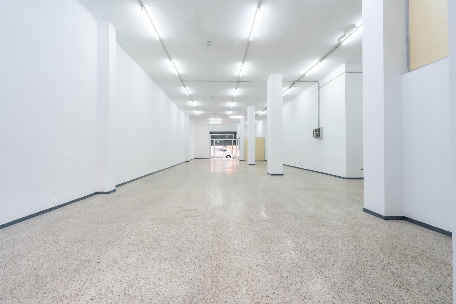 Comercial para arrendar em San Cristobal de La Laguna - 1 200 € (Ref: 9470468)