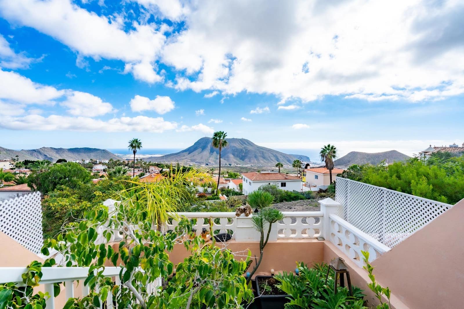 2 bedroom Apartment for sale in Chayofa with pool garage - € 329,000 (Ref: 9485351)