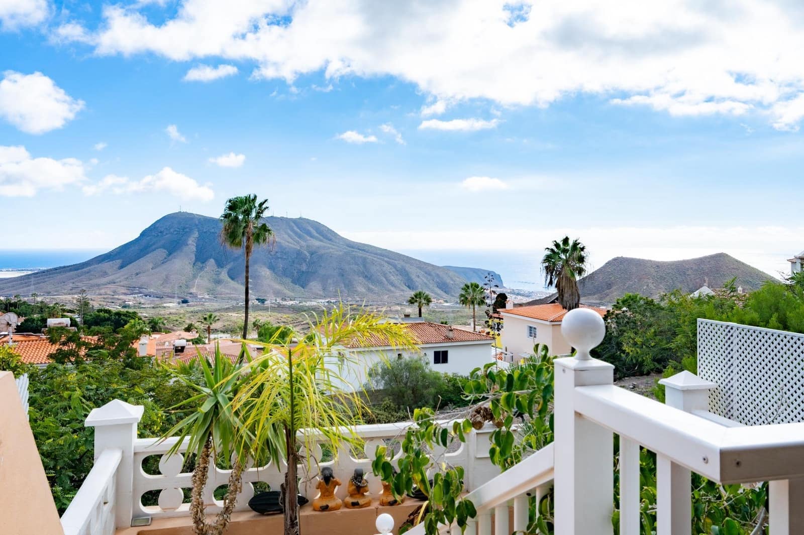 2 bedroom Apartment for sale in Chayofa with pool garage - € 329,000 (Ref: 9485351)