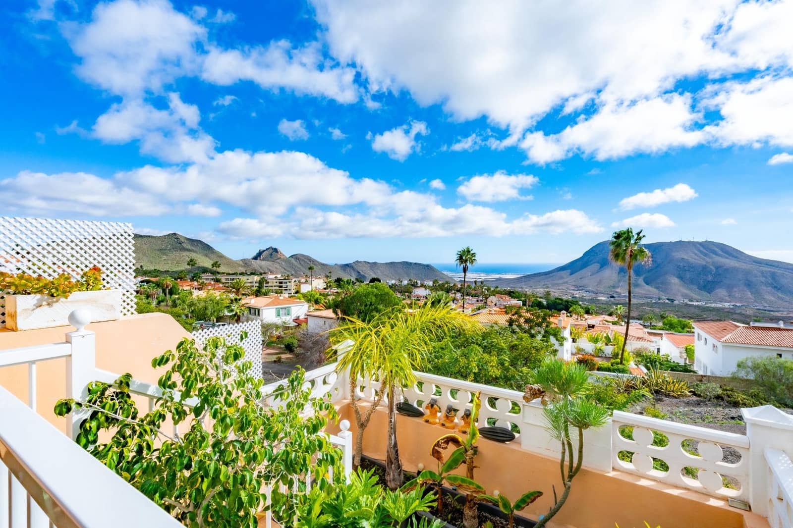 2 bedroom Apartment for sale in Chayofa with pool garage - € 329,000 (Ref: 9485351)