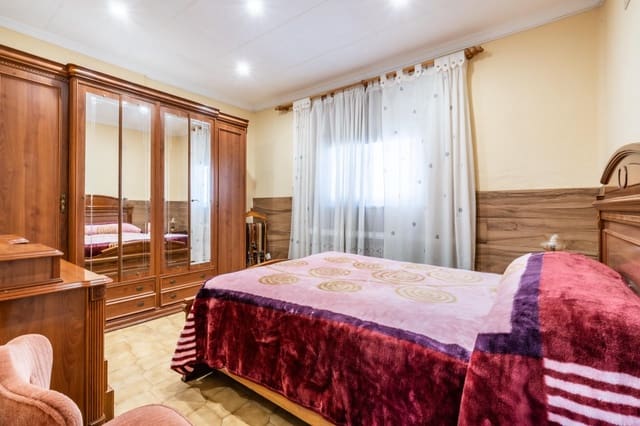 3 soverom Hus til salgs i San Cristóbal de La Laguna med garasje - € 194 000 (Ref: 9488423)