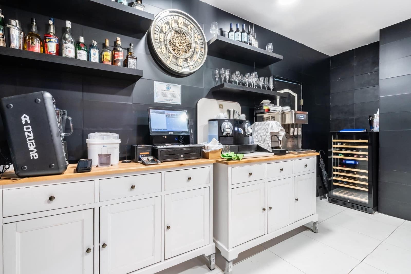 Erhverv til leje i Santa Cruz de Tenerife - € 3.000 (Ref: 9491497)