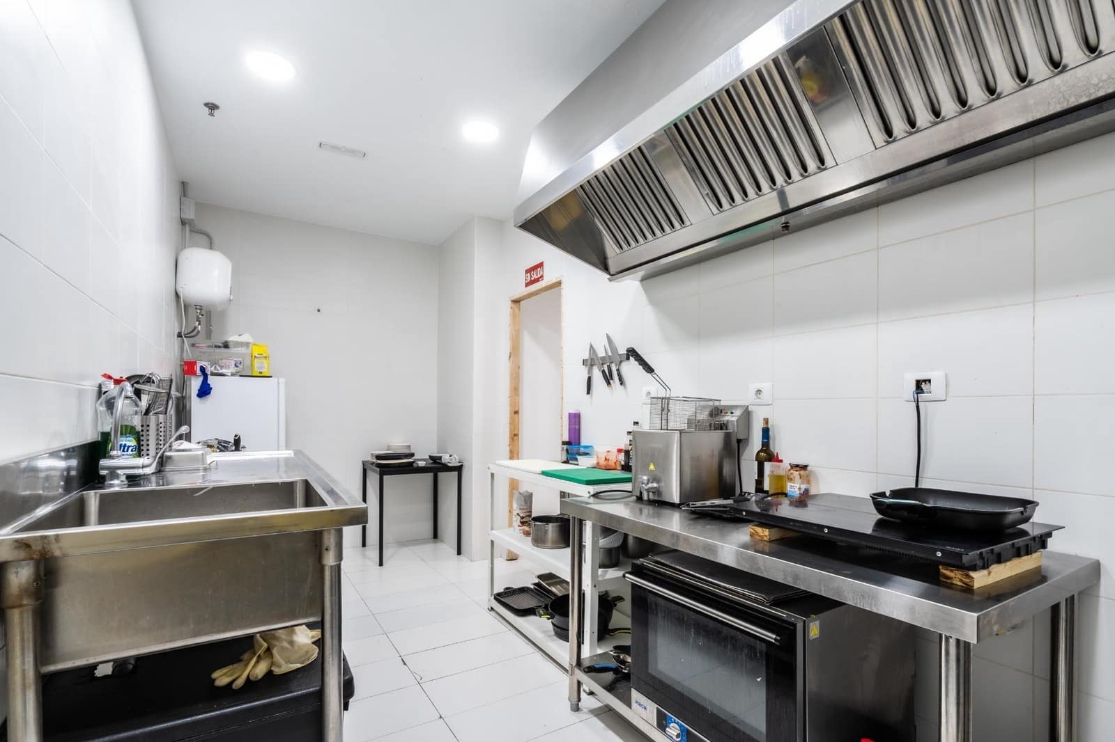 Erhverv til leje i Santa Cruz de Tenerife - € 3.000 (Ref: 9491497)