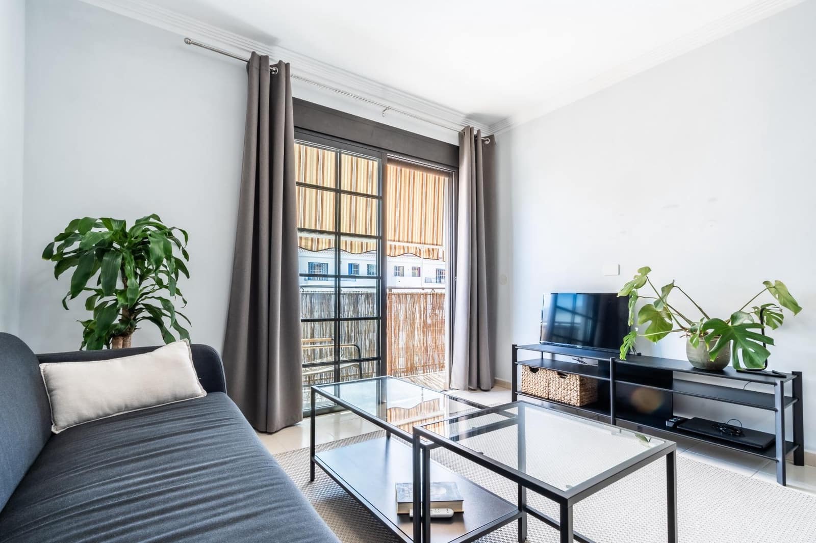 1 bedroom Apartment for rent in Adeje - € 900 (Ref: 9508946)