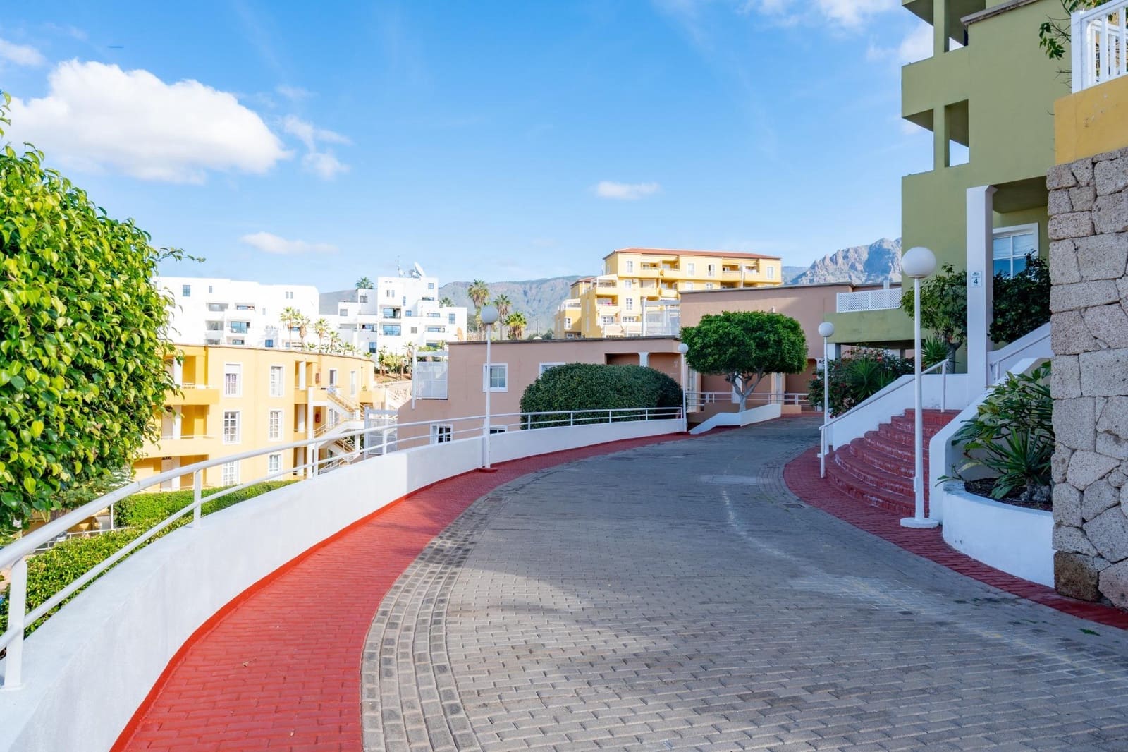 1 sypialnia Apartament na sprzedaż w Costa Adeje - 245 000 € (Ref: 9524394)