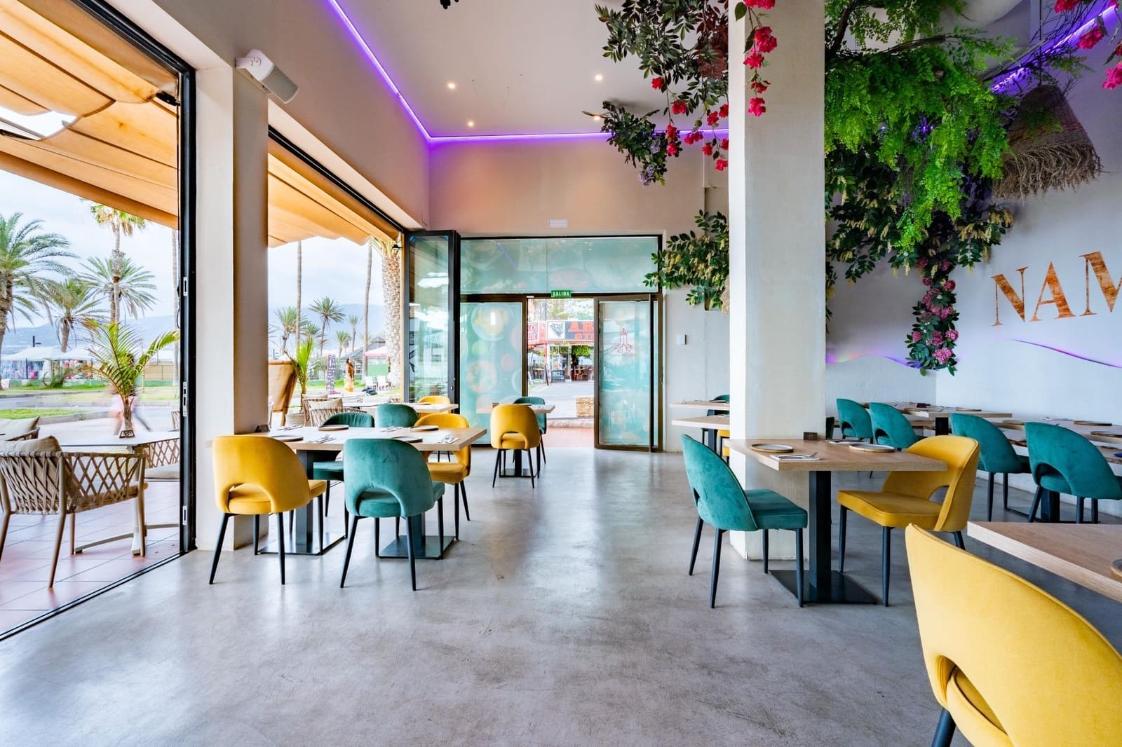 Erhverv til leje i Playa de las Americas - € 12.000 (Ref: 9536010)