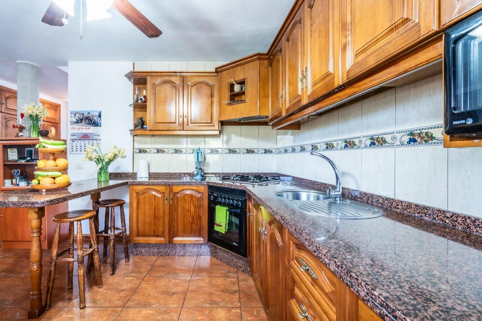 3 slaapkamer Halfvrijstaande villa te koop in Garachico met garage - € 350.000 (Ref: 9555948)