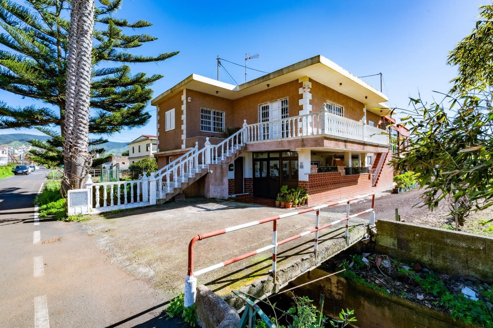 3 bedroom Villa for sale in San Cristobal de La Laguna - € 397,000 (Ref: 9583005)