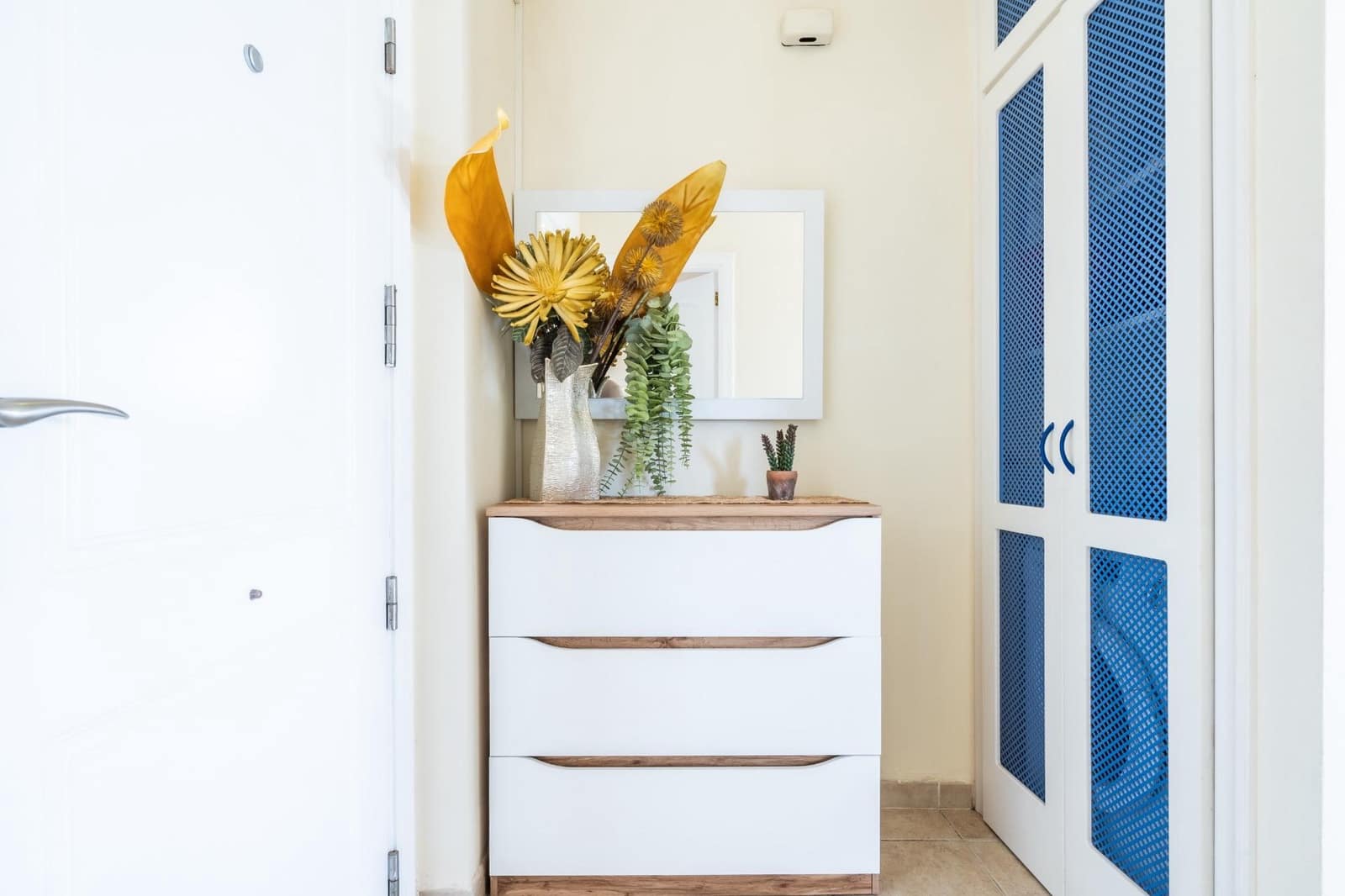 1 soverom Leilighet til leie i Los Cristianos med svømmebasseng - € 1 700 (Ref: 9583006)