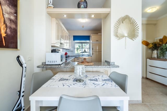 1 slaapkamer Appartement te huur in Los Cristianos, Arona met zwembad - € 1.700 (Ref: 9583006)