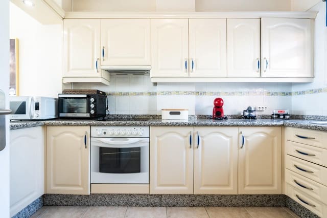 1 slaapkamer Appartement te huur in Los Cristianos, Arona met zwembad - € 1.700 (Ref: 9583006)