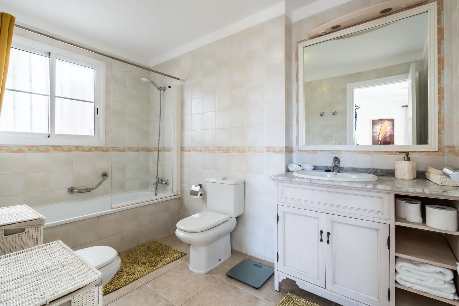 1 soverom Leilighet til leie i Los Cristianos med svømmebasseng - € 1 700 (Ref: 9583006)