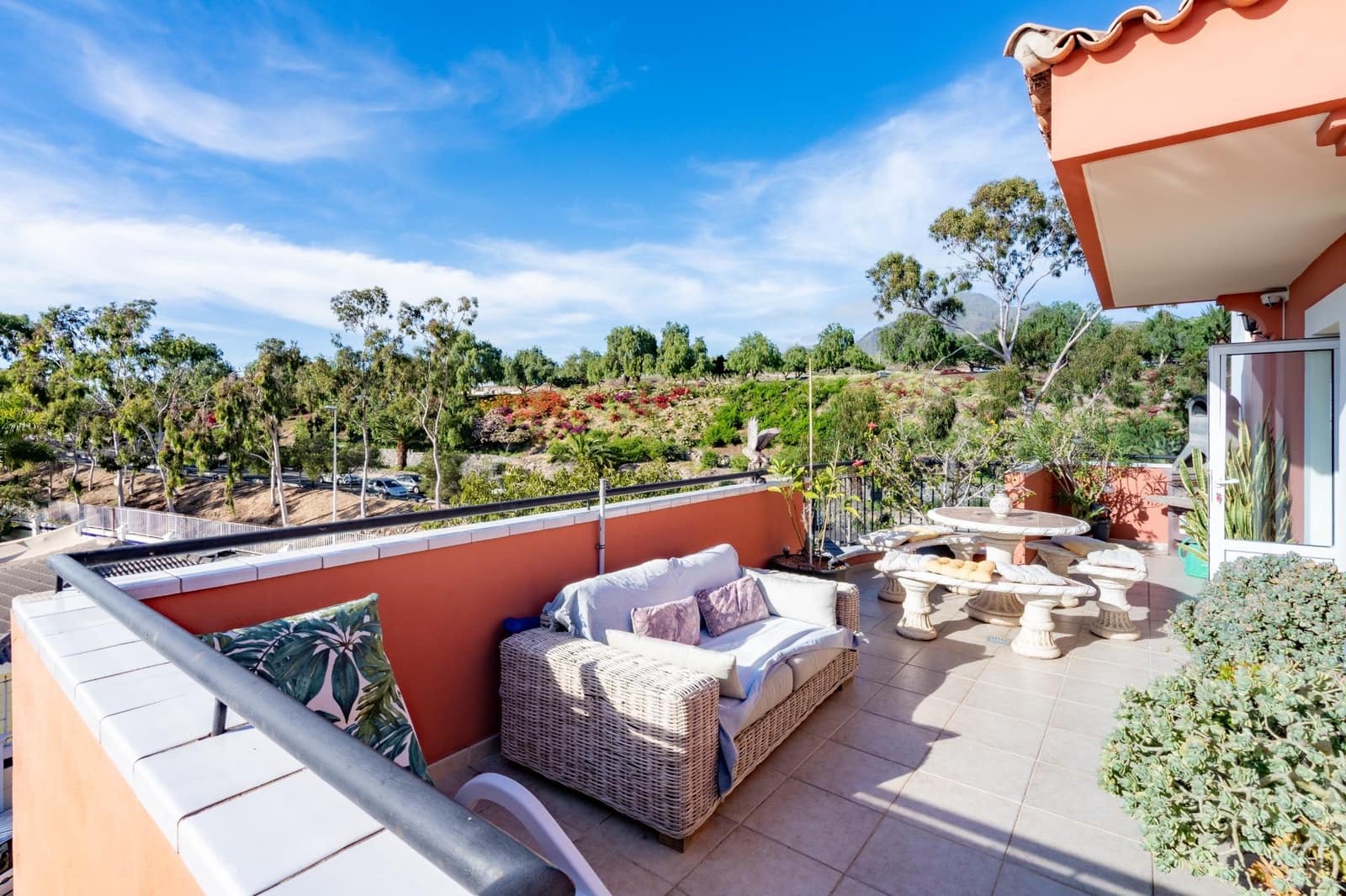 1 soverom Leilighet til leie i Los Cristianos med svømmebasseng - € 1 700 (Ref: 9583006)