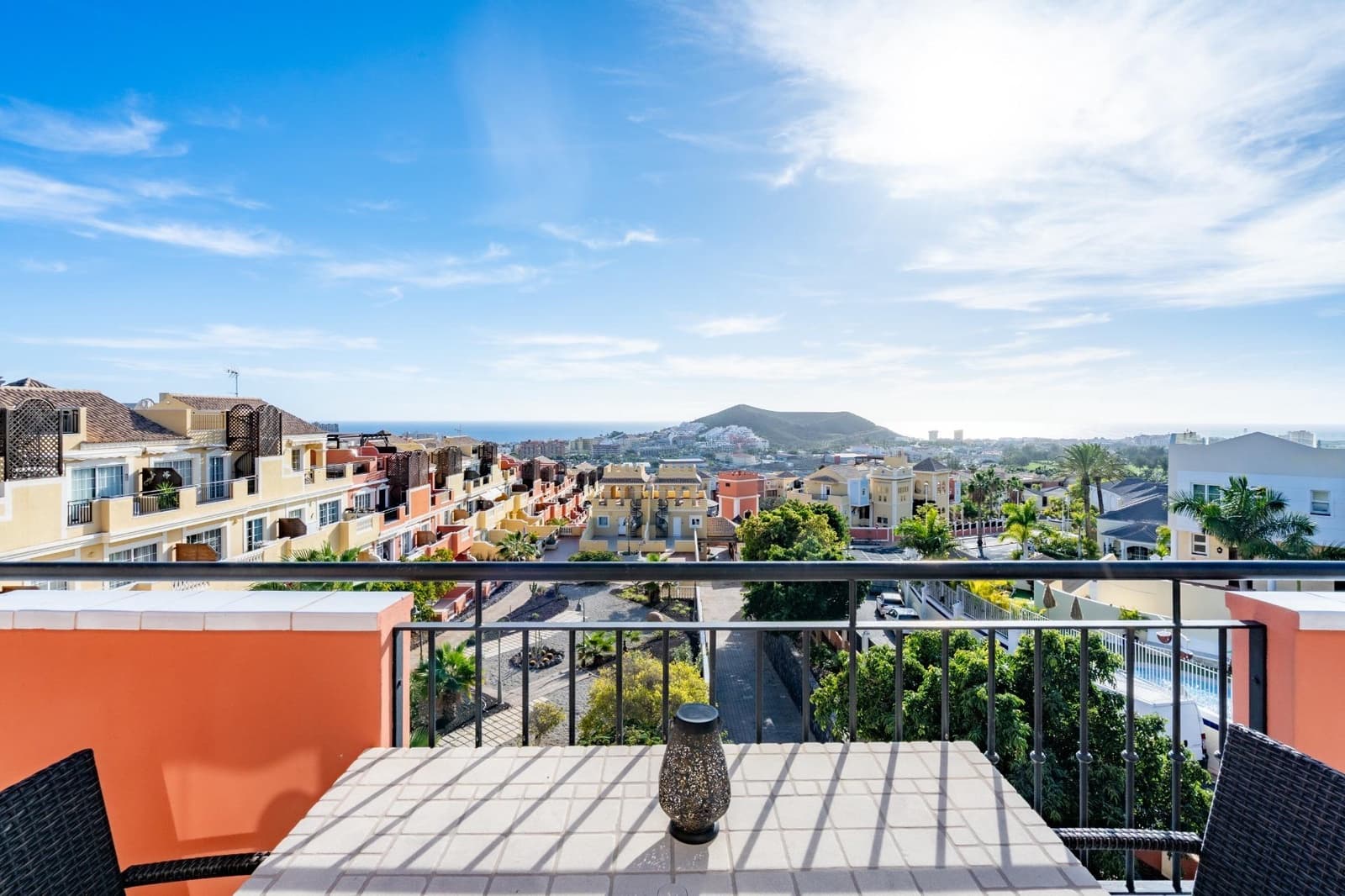 1 soverom Leilighet til leie i Los Cristianos med svømmebasseng - € 1 700 (Ref: 9583006)