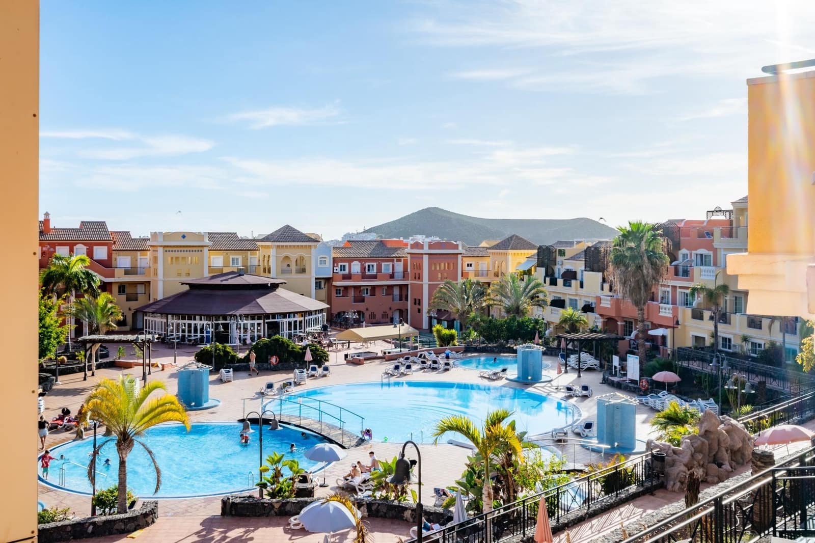 1 soverom Leilighet til leie i Los Cristianos med svømmebasseng - € 1 700 (Ref: 9583006)