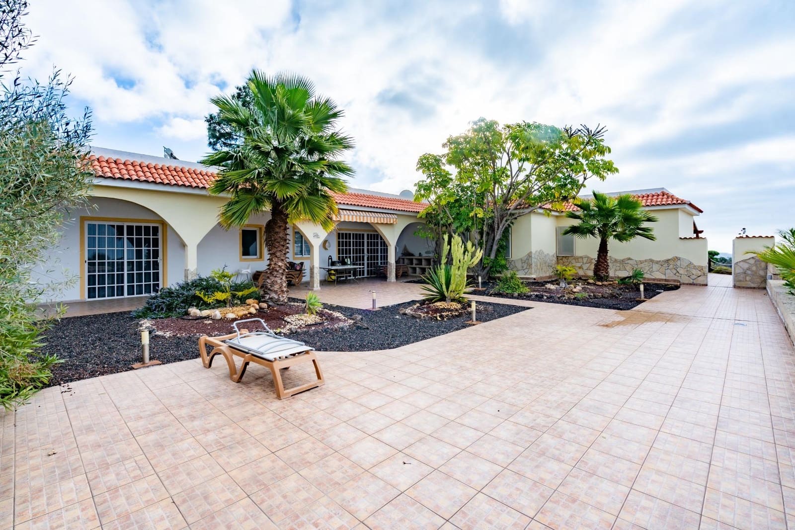15 soveværelse Villa til salg i Guia de Isora - € 2.499.000 (Ref: 9596240)