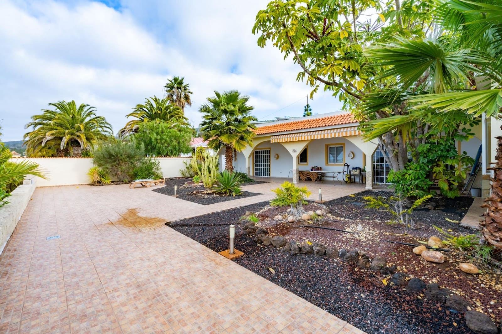 15 soveværelse Villa til salg i Guia de Isora - € 2.499.000 (Ref: 9596240)