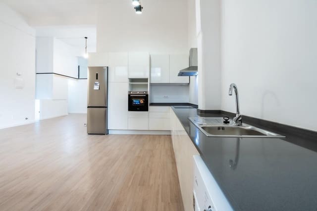 2 bedroom Flat for sale in Toscal, Santa Cruz de Tenerife - € 299,900 (Ref: 9605057)