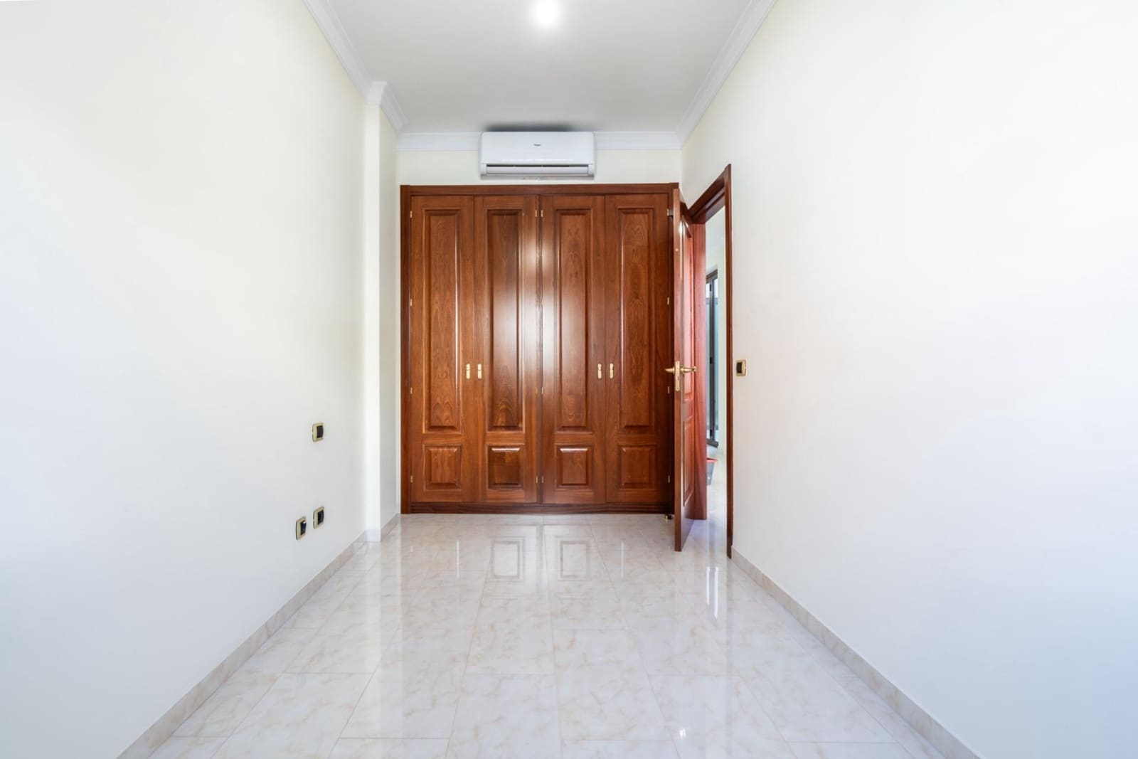 5 sypialnia Dom szeregowy na sprzedaż w San Cristobal de La Laguna z garażem - 595 000 € (Ref: 9605058)