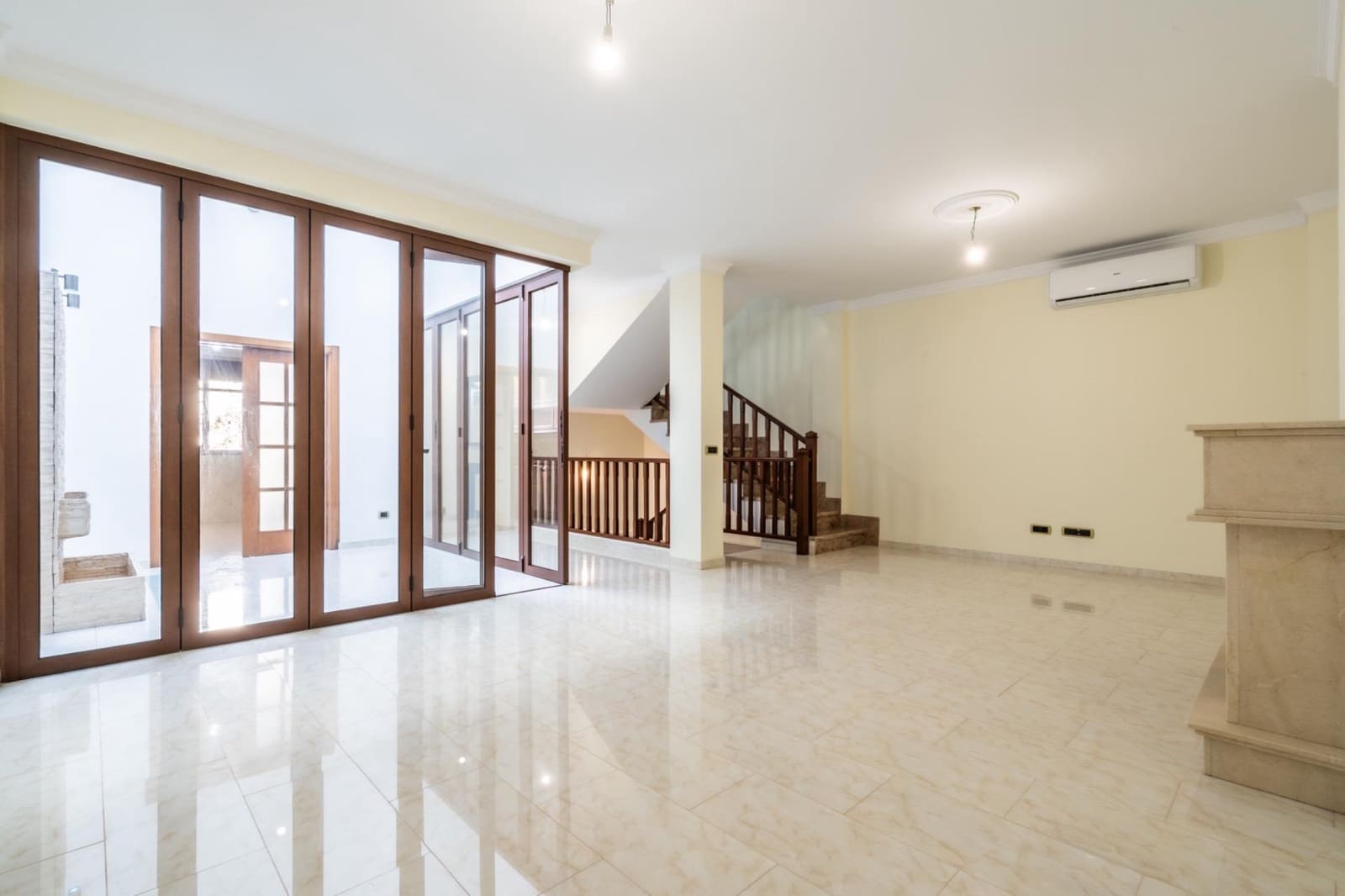 5 sypialnia Dom szeregowy na sprzedaż w San Cristobal de La Laguna z garażem - 595 000 € (Ref: 9605058)