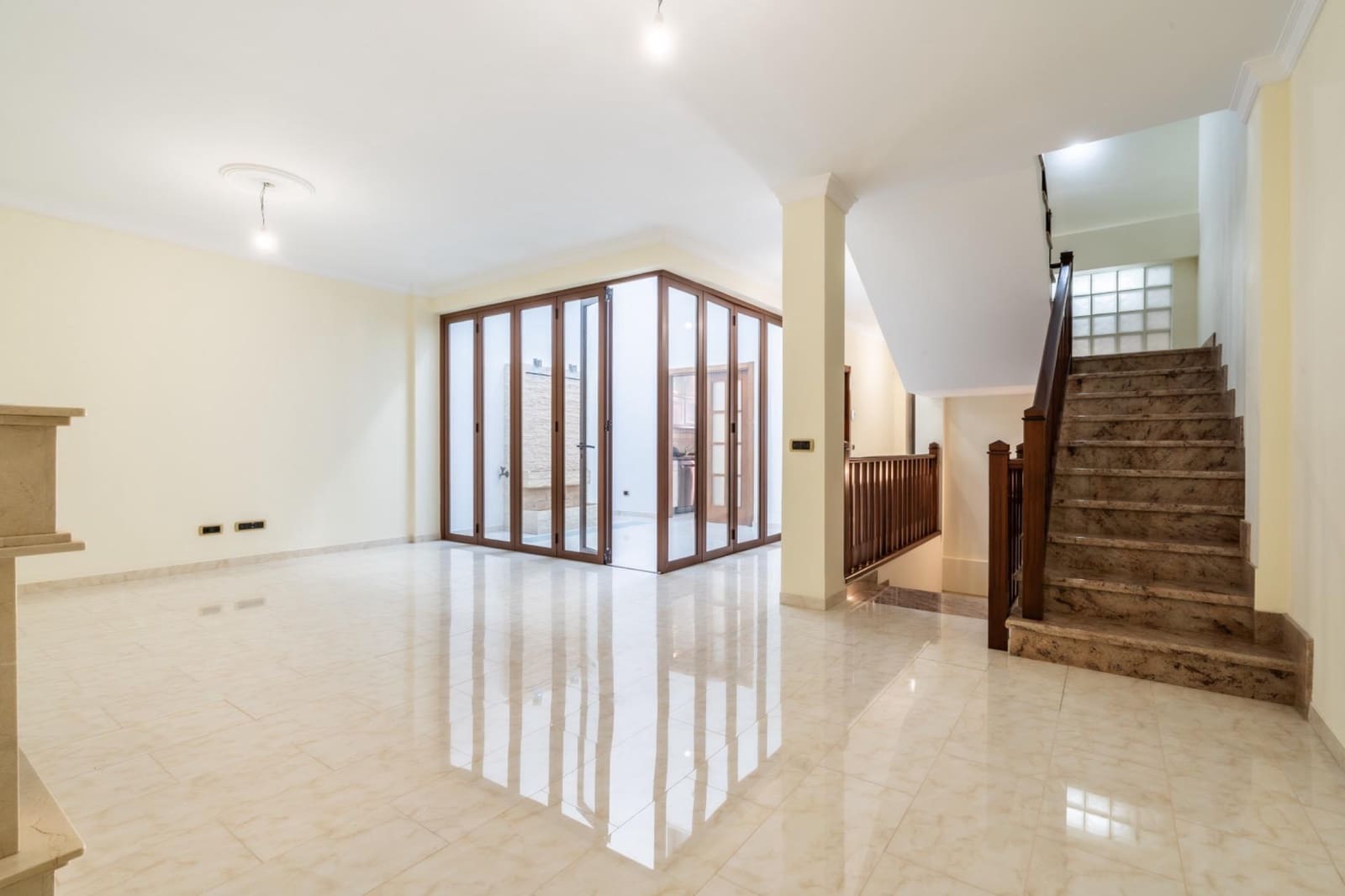 5 sypialnia Dom szeregowy na sprzedaż w San Cristobal de La Laguna z garażem - 595 000 € (Ref: 9605058)