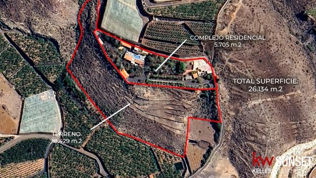 11 makuuhuone Huvila myytävänä paikassa Alcala, Guía de Isora mukana uima-altaan - 2 799 000 € (Ref: 9619359)