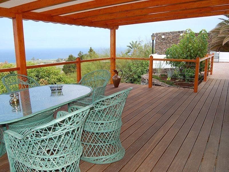 Chalet de 11 habitaciones en Alcala en venta con piscina - 2.799.000 € (Ref: 9619359)