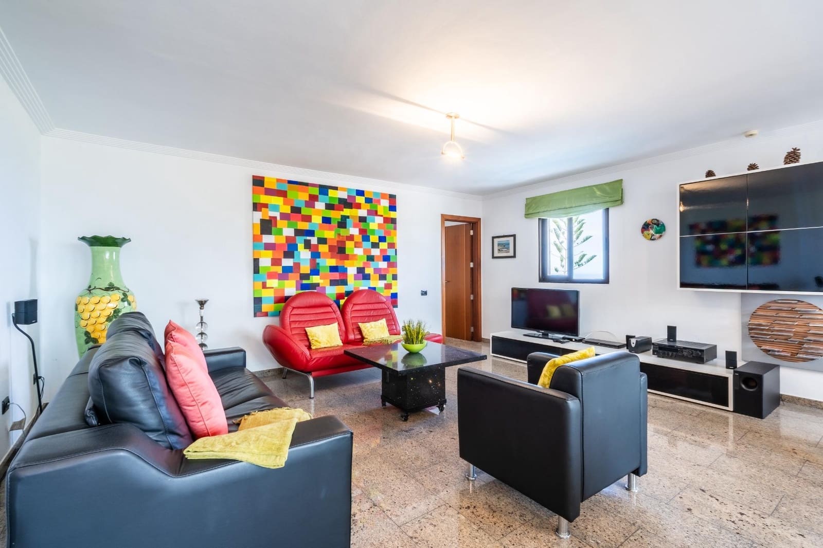 11 soveværelse Villa til salg i Alcala med swimmingpool - € 2.799.000 (Ref: 9619359)