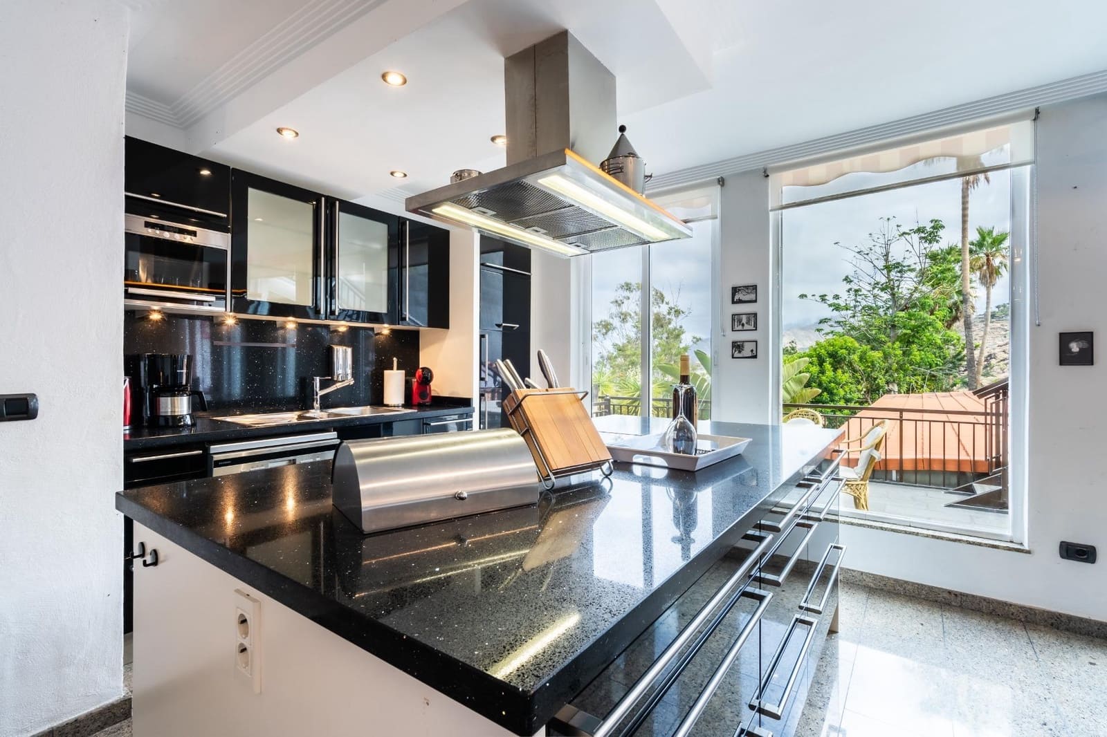 11 soveværelse Villa til salg i Alcala med swimmingpool - € 2.799.000 (Ref: 9619359)