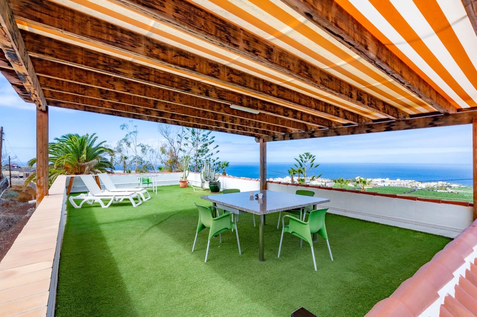 11 soveværelse Villa til salg i Alcala med swimmingpool - € 2.799.000 (Ref: 9619359)