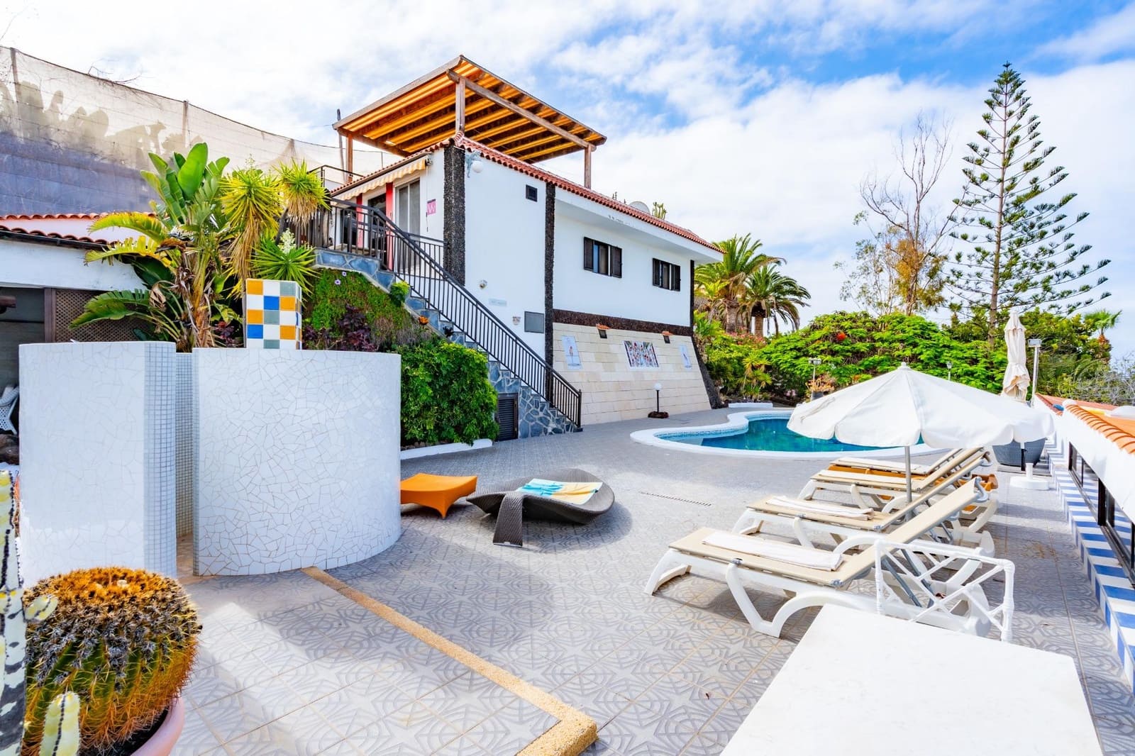 11 soveværelse Villa til salg i Alcala med swimmingpool - € 2.799.000 (Ref: 9619359)