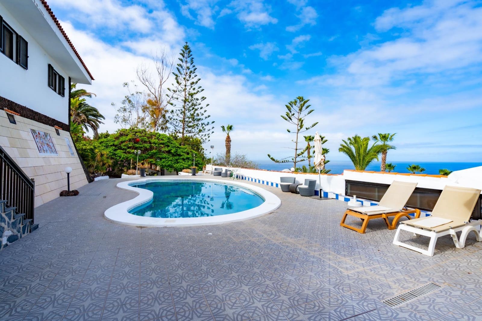 11 soveværelse Villa til salg i Alcala med swimmingpool - € 2.799.000 (Ref: 9619359)