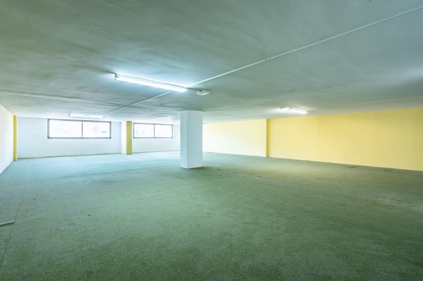 Kaupallinen myytävänä paikassa San Isidro de Abona - 96 000 € (Ref: 9625770)