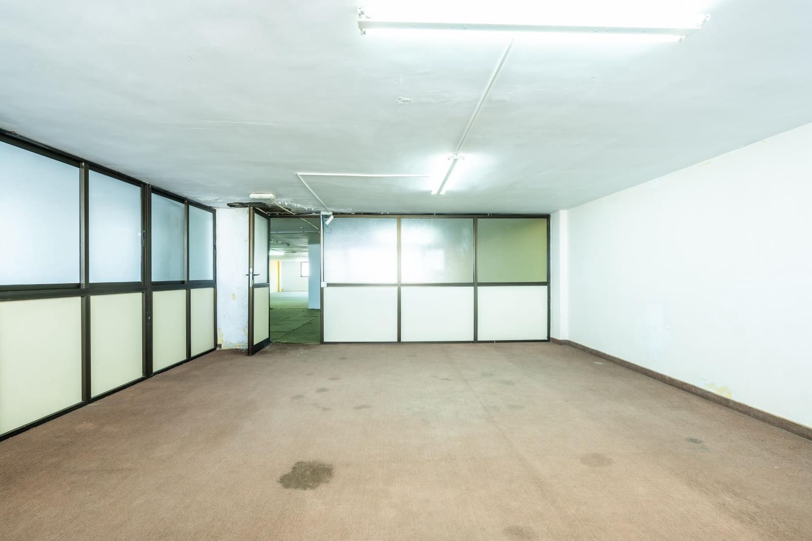 Kaupallinen myytävänä paikassa San Isidro de Abona - 96 000 € (Ref: 9625770)