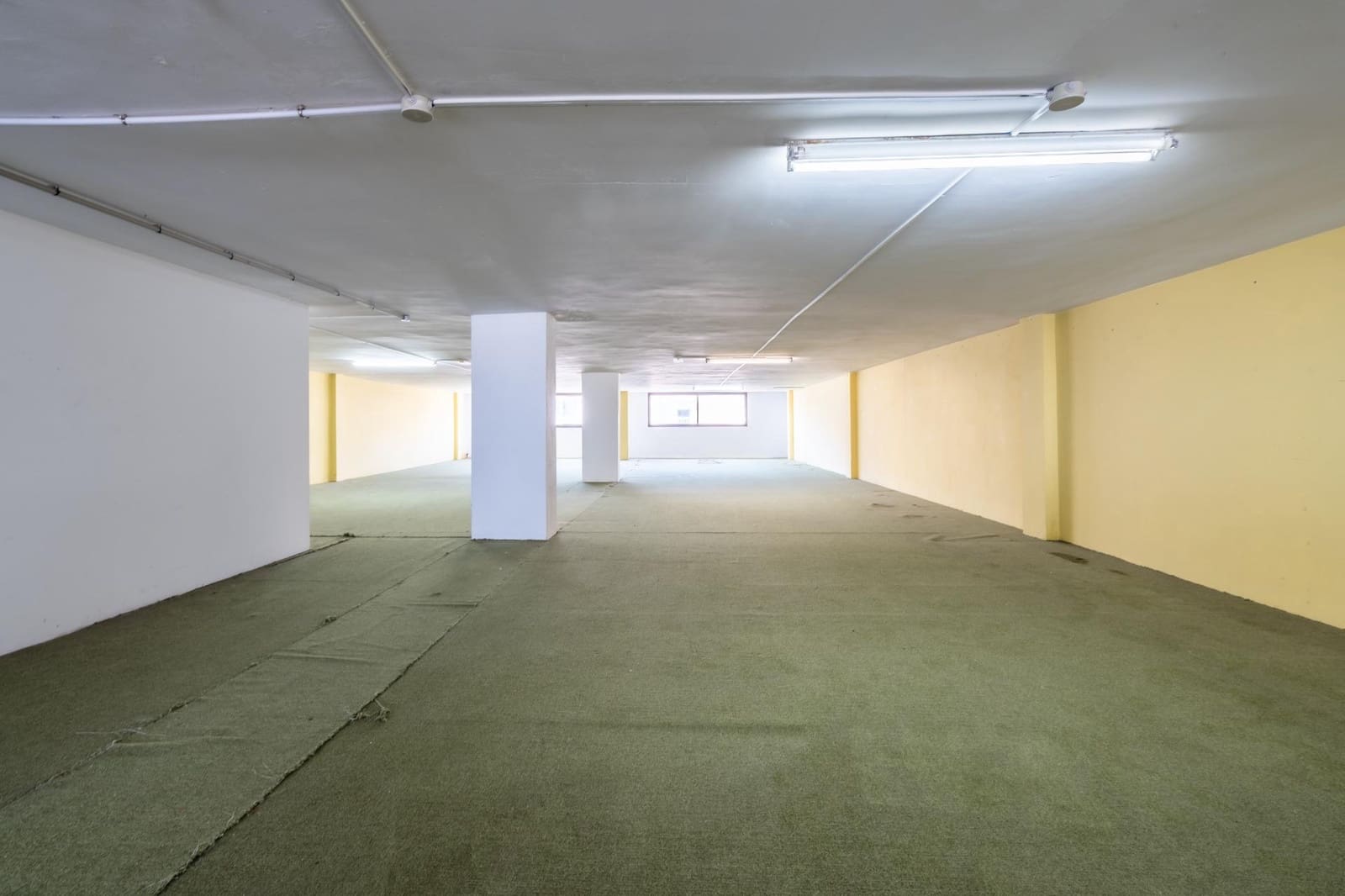 Kaupallinen myytävänä paikassa San Isidro de Abona - 96 000 € (Ref: 9625770)