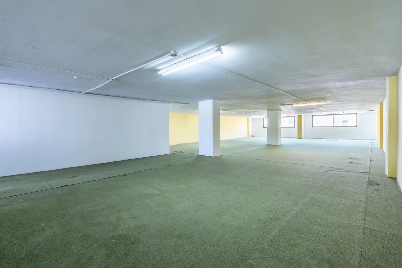 Kaupallinen myytävänä paikassa San Isidro de Abona - 96 000 € (Ref: 9625770)