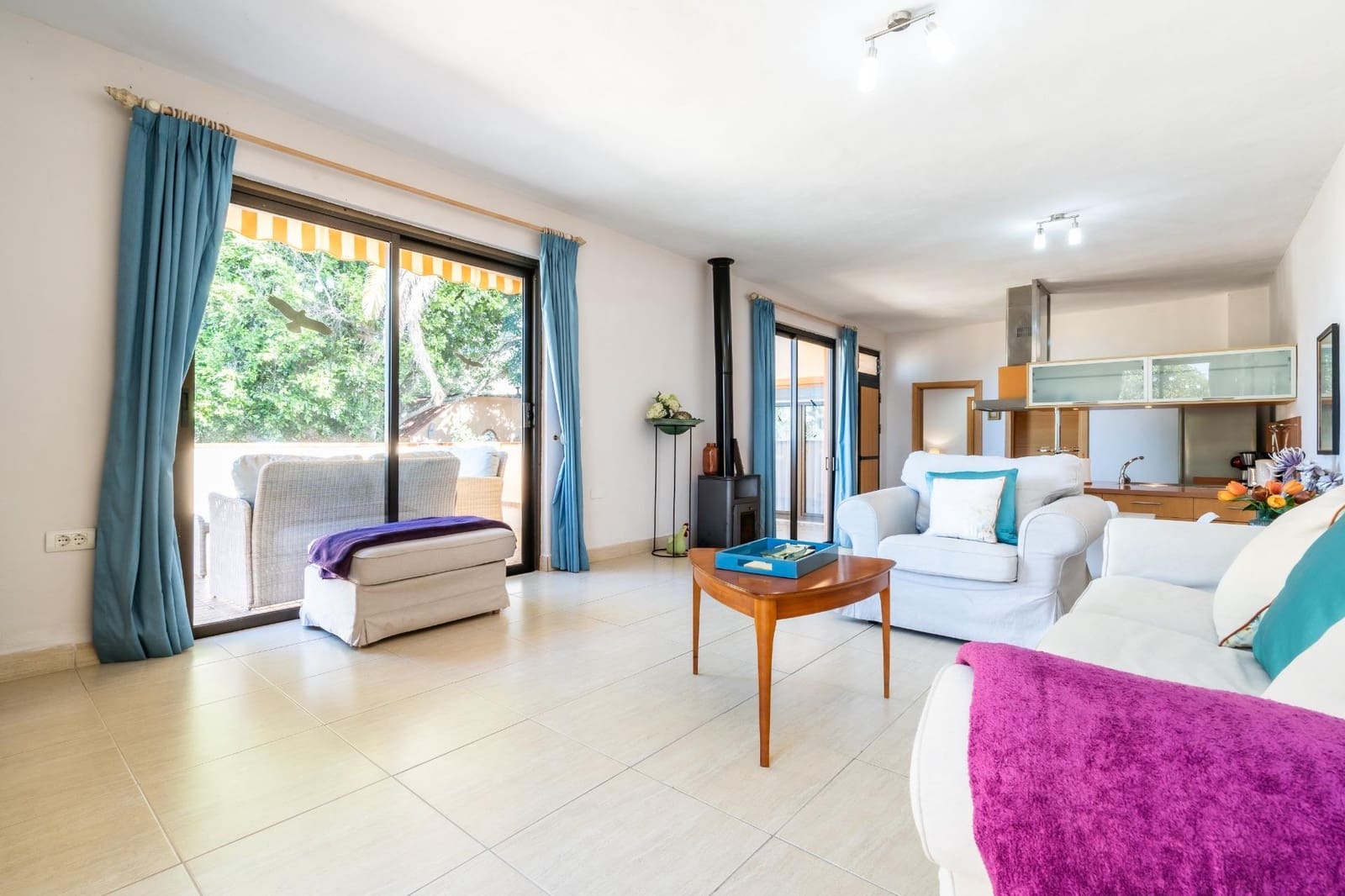 14 quarto Moradia para venda em Guia de Isora com piscina - 2 499 000 € (Ref: 9670761)