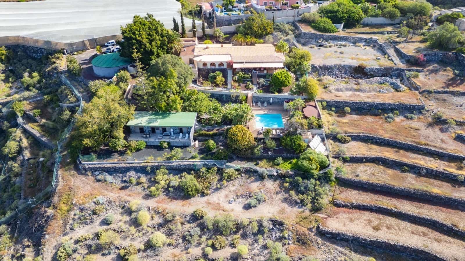 14 quarto Moradia para venda em Guia de Isora com piscina - 2 499 000 € (Ref: 9670761)