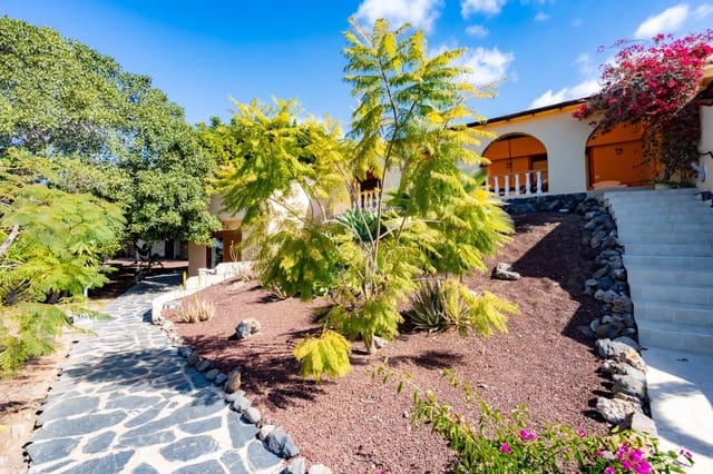 14 soveværelse Villa til salg i Guía de Isora med swimmingpool - € 2.499.000 (Ref: 9670761)