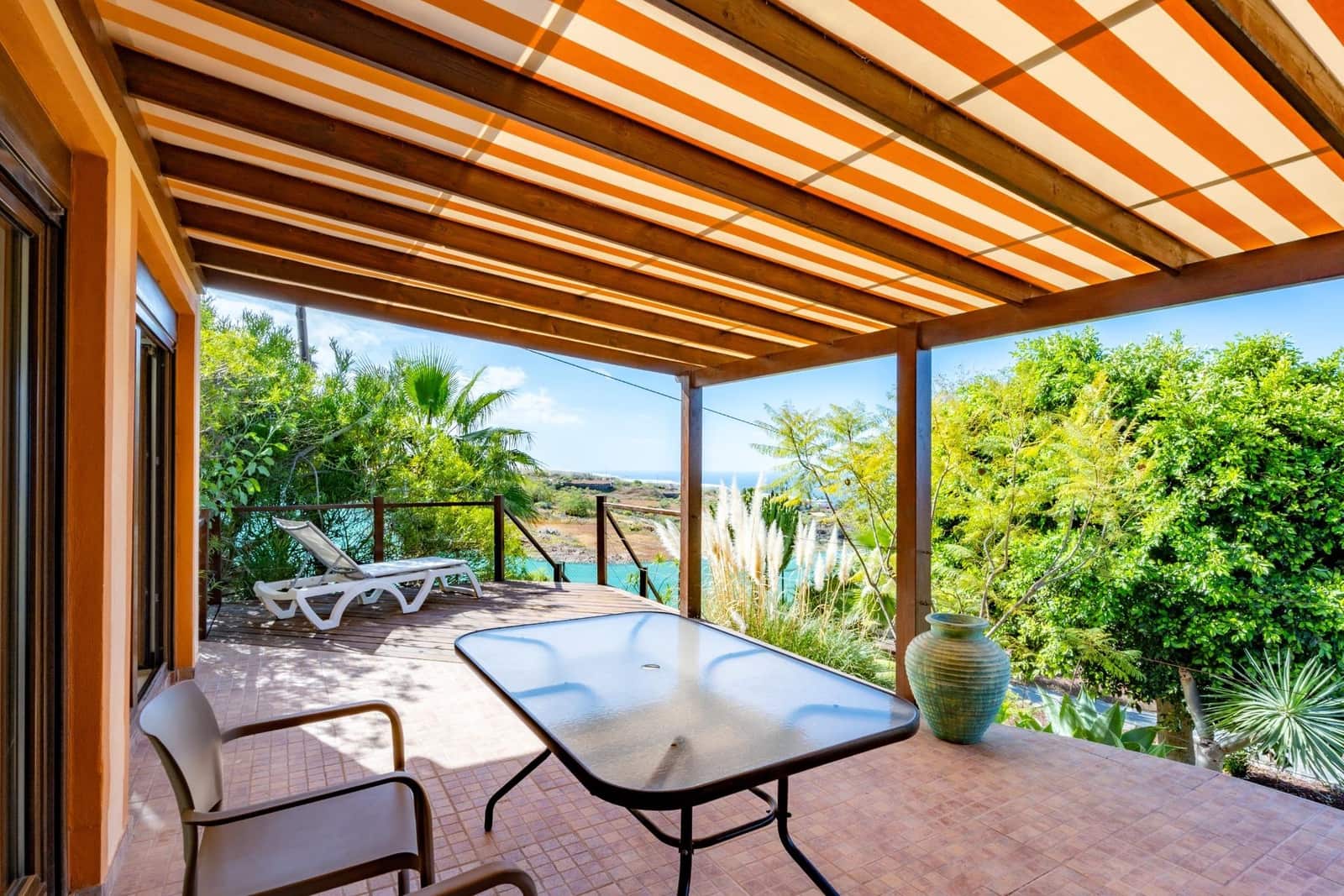 14 bedroom Villa for sale in Guia de Isora with pool - € 2,499,000 (Ref: 9670761)